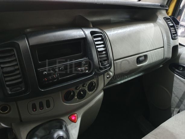 Renault Trafic · Ano 2004