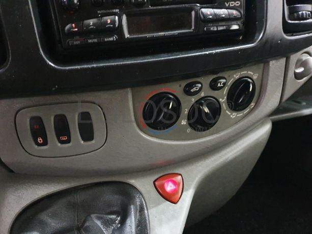 Renault Trafic · Ano 2004