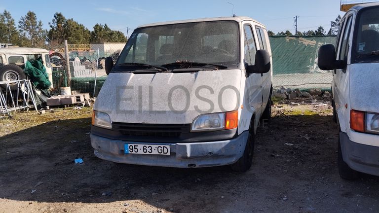Ford Transit 120 Van (TN-4)