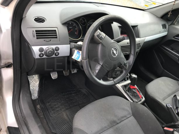 Opel Astra 1.3CDTI · Ano 2006