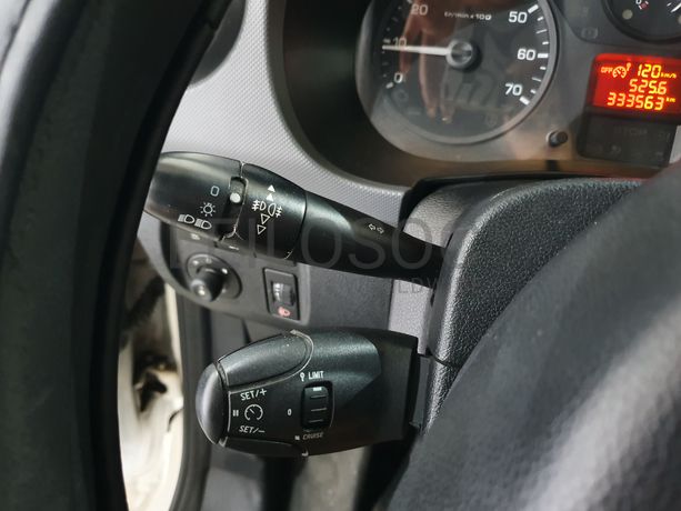 Peugeot Partner · Ano 2015