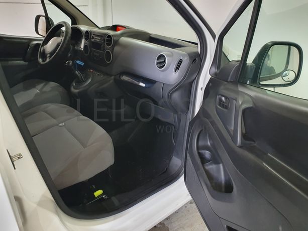 Peugeot Partner · Ano 2015
