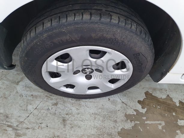 Peugeot Partner · Ano 2015