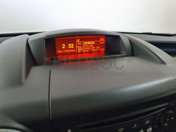 Peugeot Partner · Ano 2015