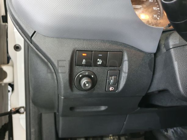 Peugeot Partner · Ano 2015