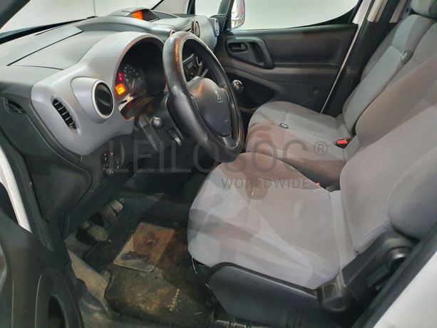 Peugeot Partner · Ano 2015