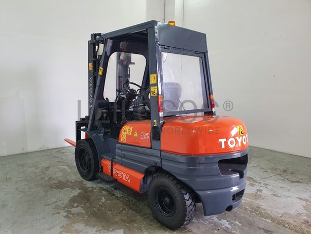 Empilhador Toyota 3000Kg