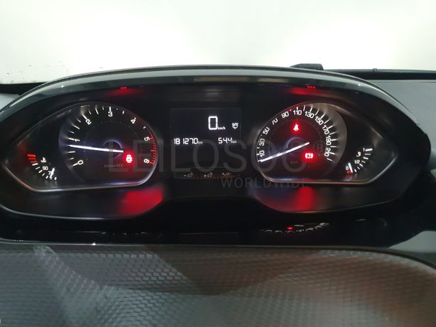 Peugeot 208 · Ano 2016