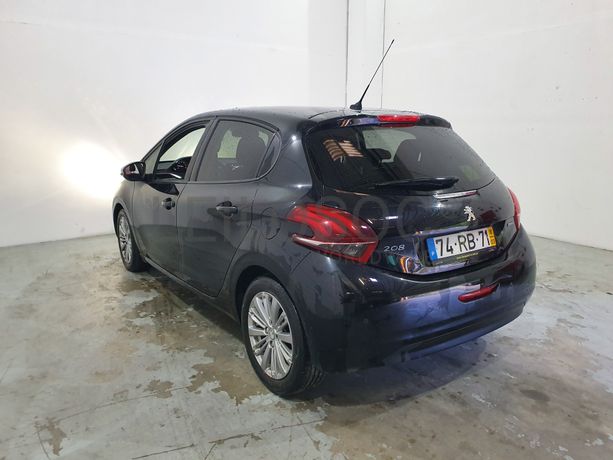 Peugeot 208 · Ano 2016