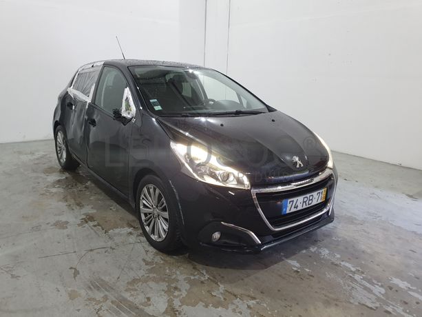 Peugeot 208 · Ano 2016