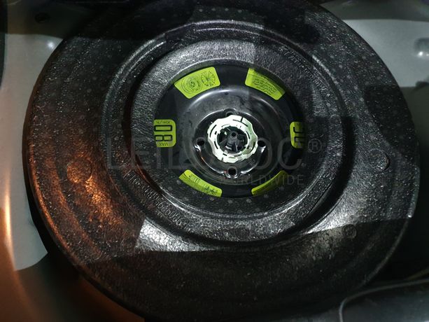 Peugeot 208 · Ano 2016