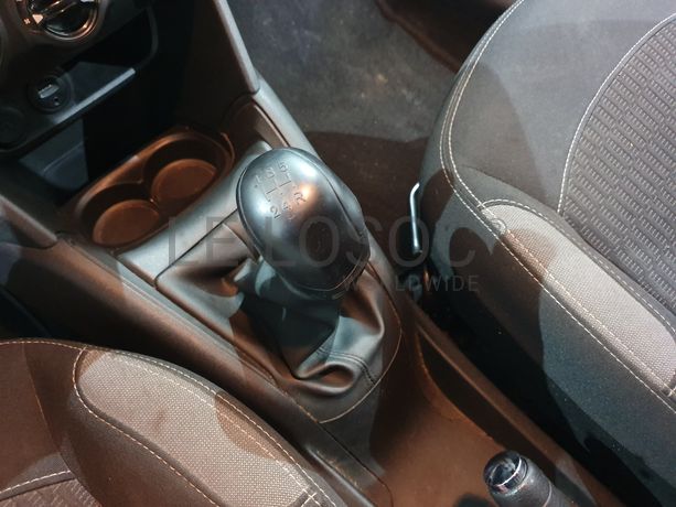 Peugeot 208 · Ano 2016