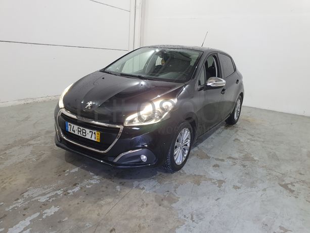 Peugeot 208 · Ano 2016