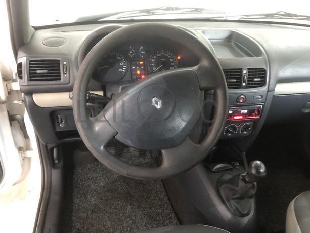 Renault Clio 1.5 DCI · 2001
