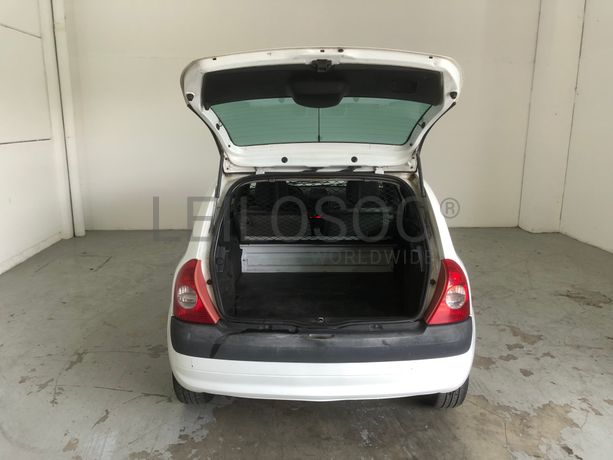 Renault Clio 1.5 DCI · 2001