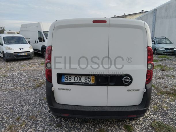 Opel Combo D Van 1.3 CDTI · Ano 2014