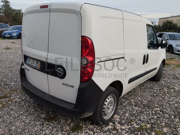 Opel Combo D Van 1.3 CDTI · Ano 2014