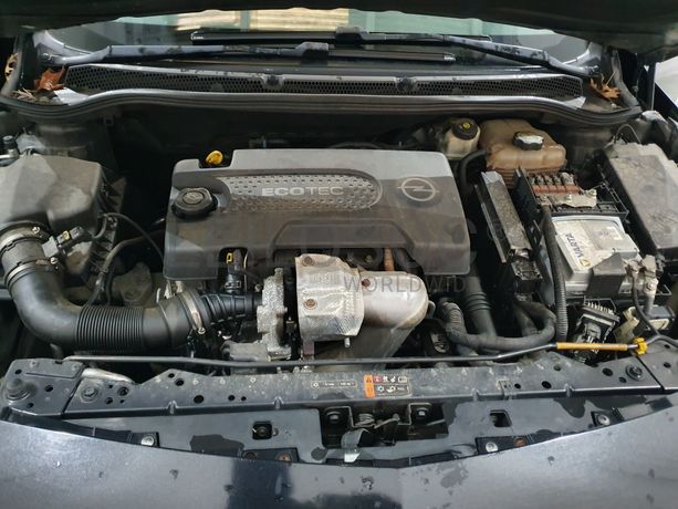 Opel Astra · Ano 2012