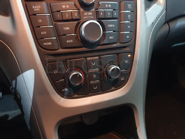 Opel Astra · Ano 2012