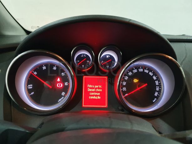 Opel Astra · Ano 2012