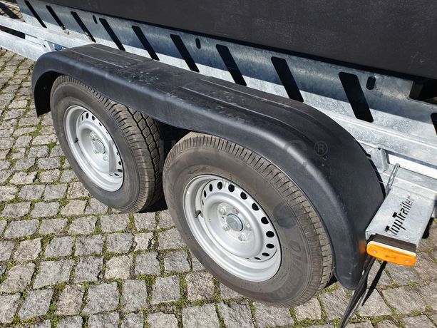 Embarcação Bayliner Element XR7 · Reboque Top Trailer