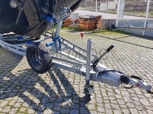 Embarcação Bayliner Element XR7 · Reboque Top Trailer