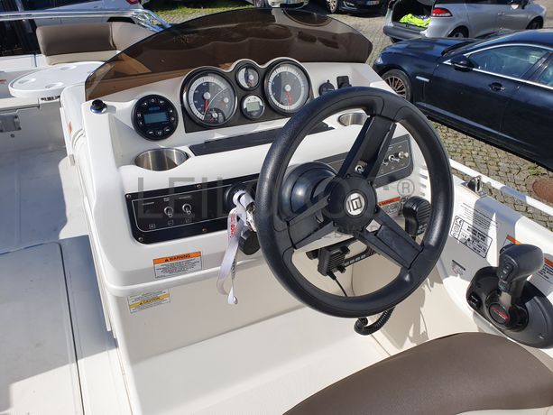 Embarcação Bayliner Element XR7 · Reboque Top Trailer