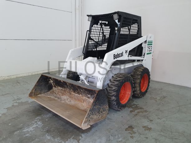 Mini Pá Carregadora Bobcat 753