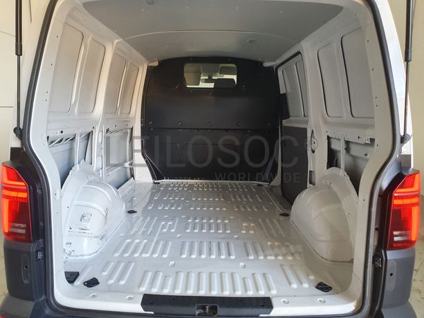 Volkswagen Transporter · Ano 2021