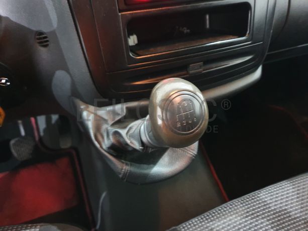 Mercedes-Benz Vito · Ano 2014