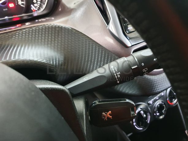 Peugeot 2008 · Ano 2014