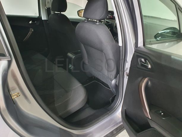 Peugeot 2008 · Ano 2014