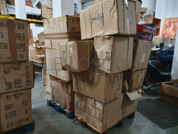 Lote Único - Álbuns Fotos · Bijuterias · Bolsas · Candeeiros · Intercomunicadores · Patins · Pianos Elétricos · Porta Cartões · Sapatos Bebé