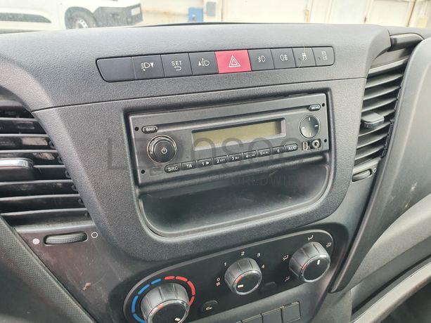 Iveco Daily 35-150 · Ano 2015