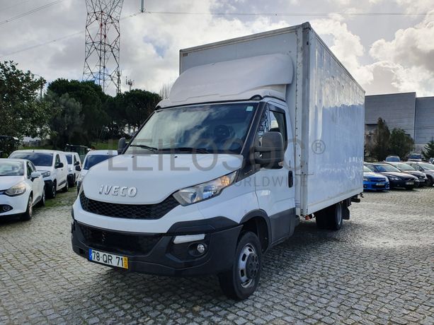 Iveco Daily 35-150 com Plataforma Elevatória Dhollandia · Ano 2015