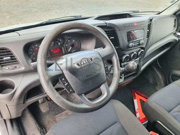 Iveco Daily 35-160 · Ano 2017