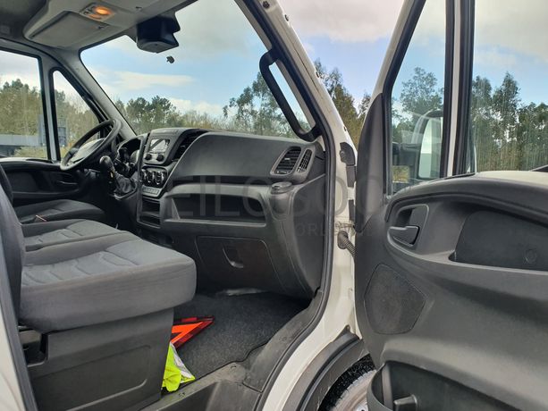 Iveco Daily 35-160 · Ano 2017