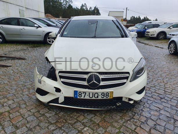 Mercedes-Benz A180 CDI · Ano 2013