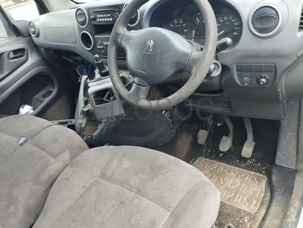 Peugeot Partner · Ano 2014