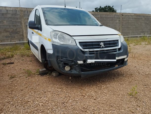 Peugeot Partner · Ano 2014