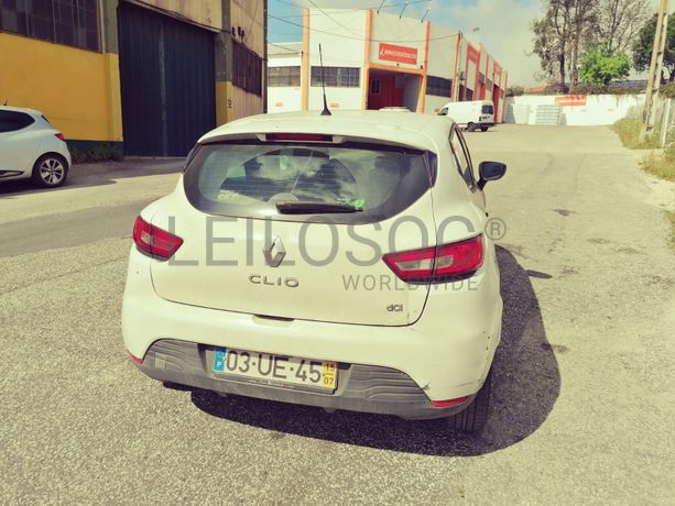 Renault Clio 1.5 DCI · Ano 2015