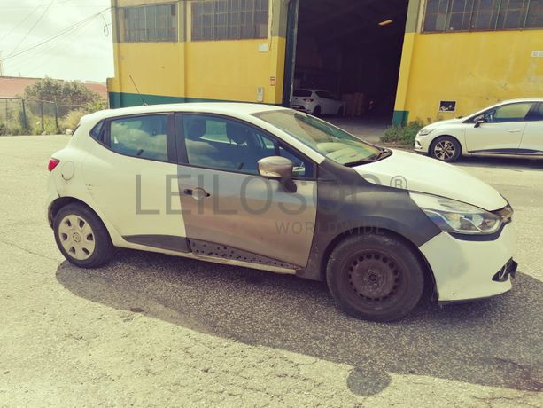 Renault Clio 1.5 DCI · Ano 2015