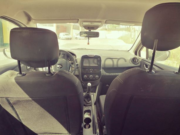 Renault Clio 1.5 DCI · Ano 2015