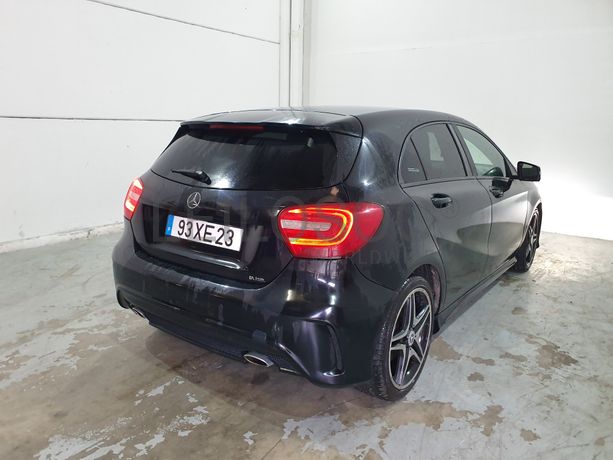 Mercedes-Benz A180 CDI · Ano 2013
