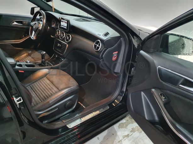 Mercedes-Benz A180 CDI · Ano 2013
