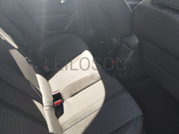 Peugeot 208 · Ano 2022
