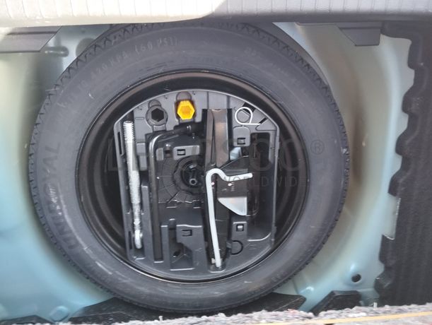 Peugeot 208 · Ano 2022