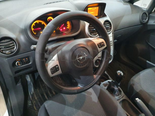 Opel Corsa · Ano 2013