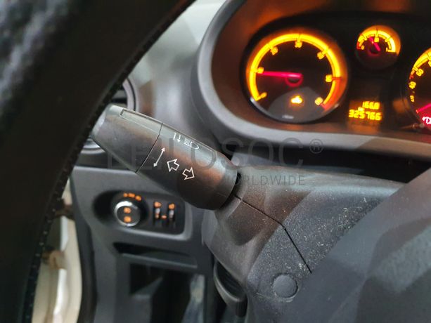 Opel Corsa · Ano 2013