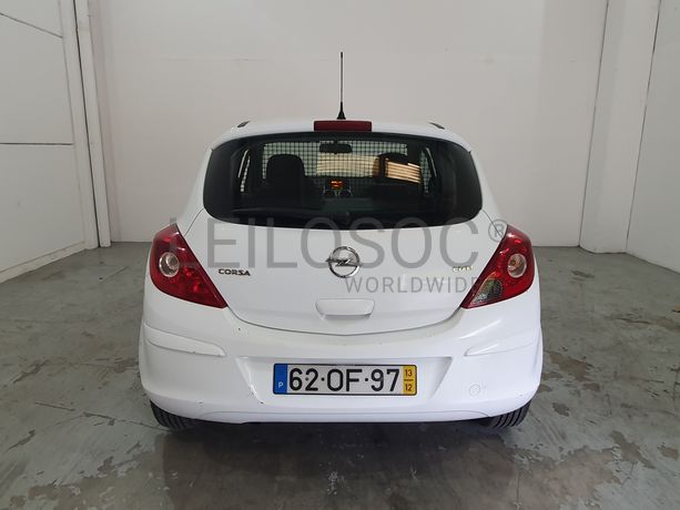 Opel Corsa · Ano 2013